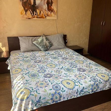 Апартаменты Lotos Apartament Бургас Экстерьер фото
