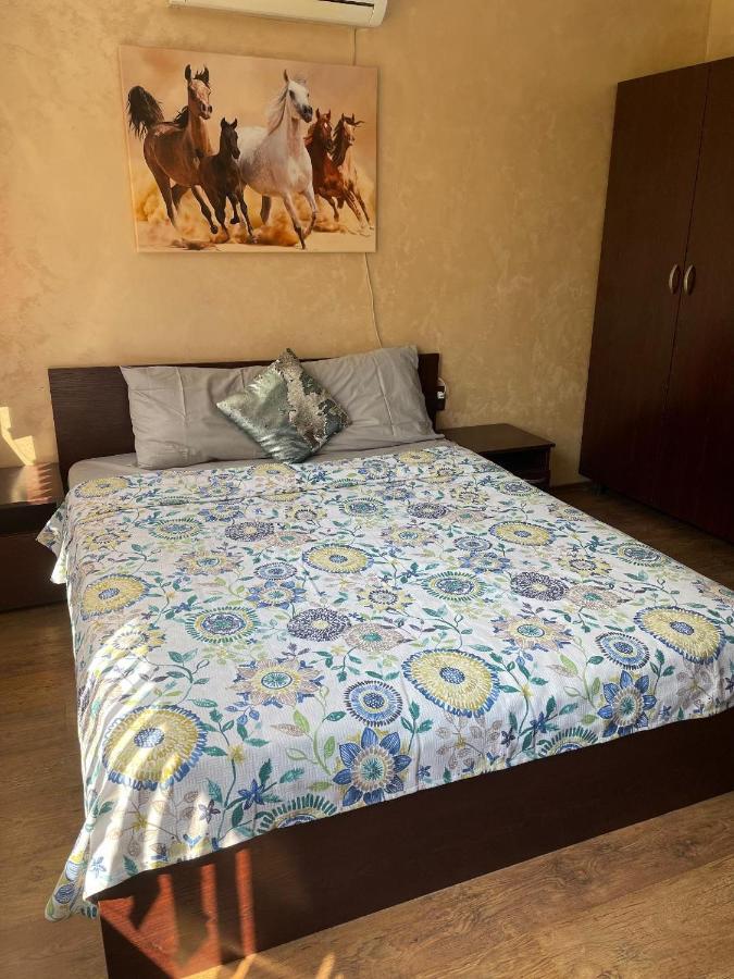 Апартаменты Lotos Apartament Бургас Экстерьер фото